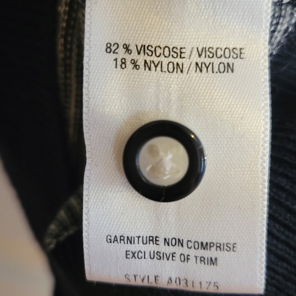 5/$20 Black white striped crewneck button front knit cardigan sweater Jacob XS - Picture 8 of 8